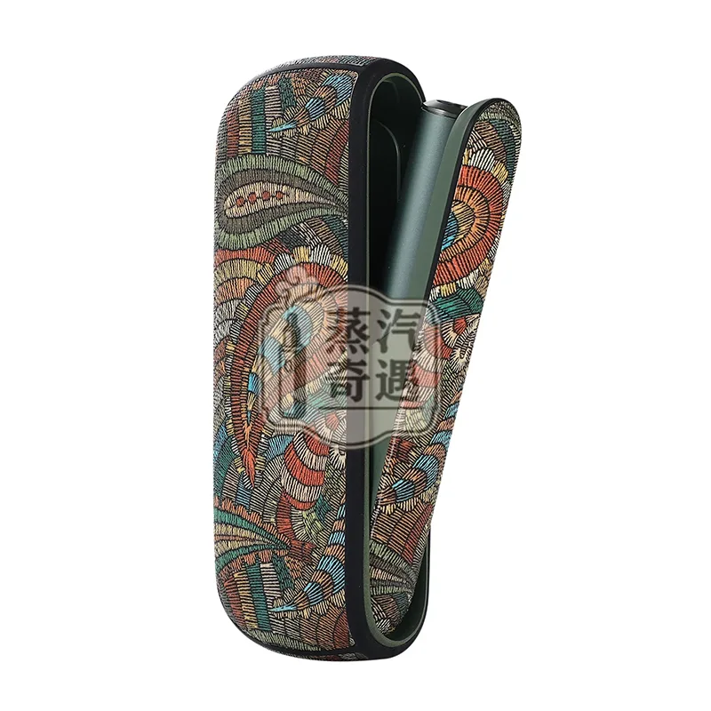 IQOS ILUMA 腰果花紋PU皮革保護套綠色款特寫圖